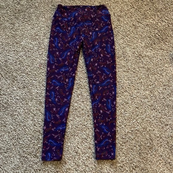 Lularoe leggings barely worn 💜 - Picture 1 of 2